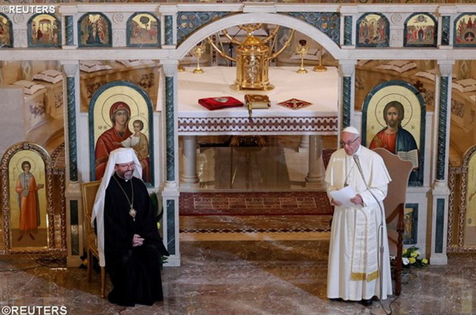 Папа Франциск помолився Князю Миру, аби замовкла зброя в Україні