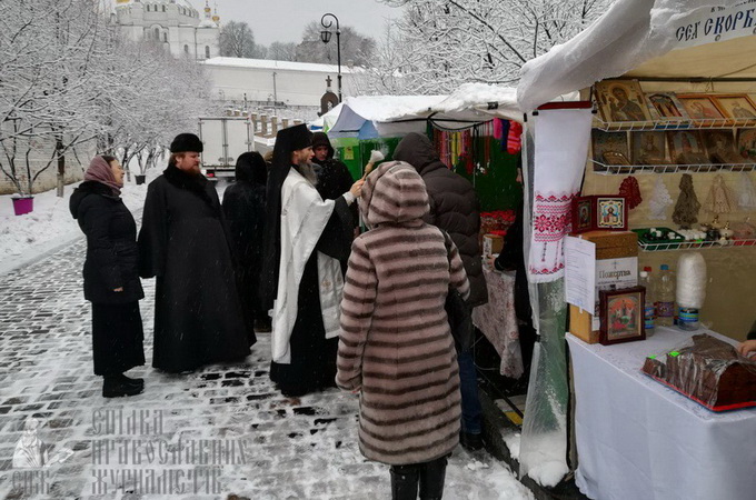 Православная выставка-ярмарка собрала в киевской Лавре 100 участников