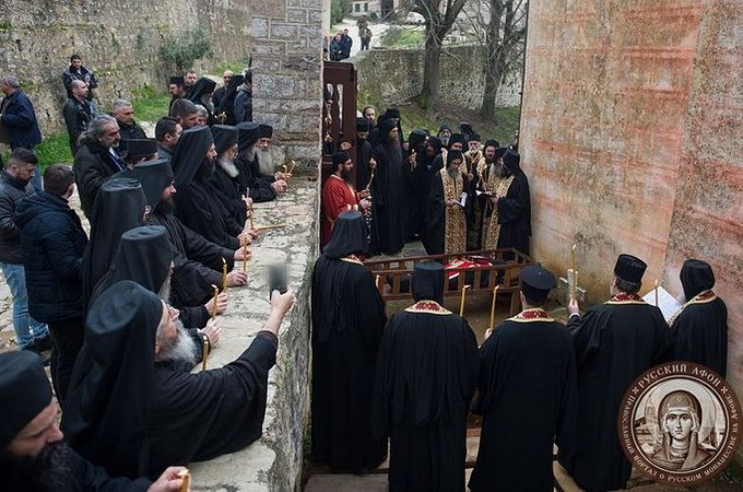 В Хиландаре состоялось погребение афонского старца Кирилла (ФОТО)