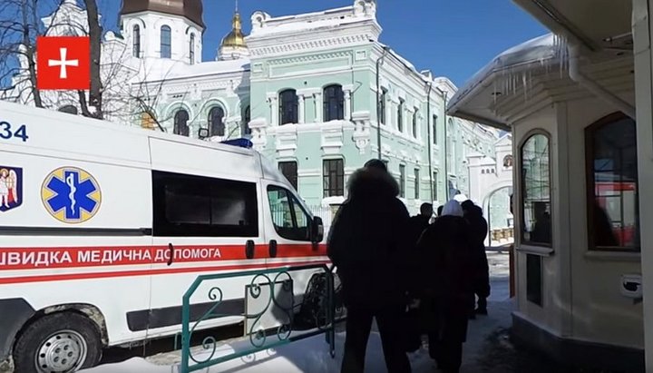 Западные въездные врата в Киево-Печерскую лавру