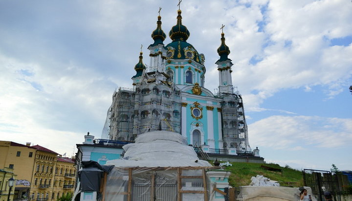 Андреевская церковь на реставрации