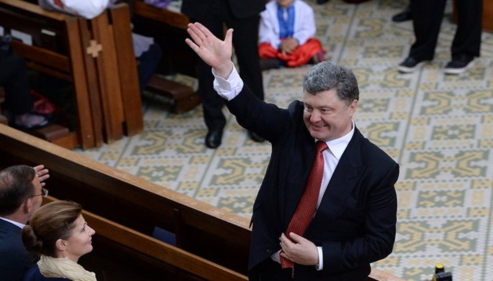 Петр Порошенко в греко-католической церкви в Мельбурне, Австралия. 2014 год