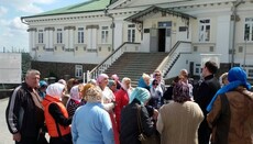 Матері загиблих солдатів помолилися за синів у Почаївській лаврі