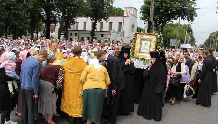 Крестный ход в скит праведной Анны, 2017 год