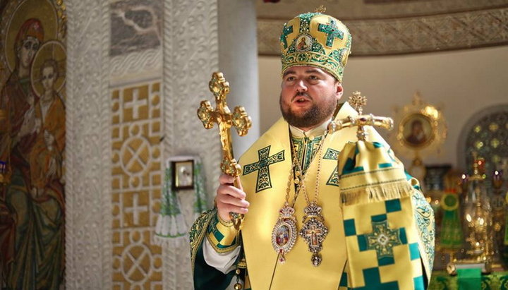 Metropolitan Alexander (Drabinko) of Pereyaslav-Khmelnitsky and Vishnevoye celebrating at Pentecost