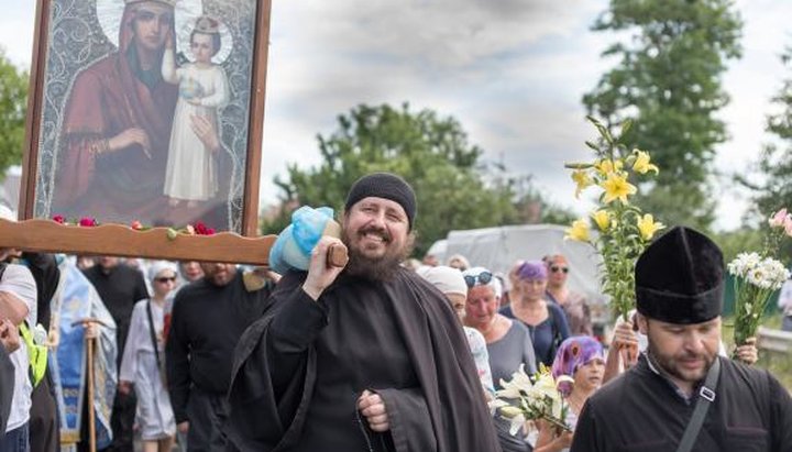 Чудотворна ікона «Призри на смирення»