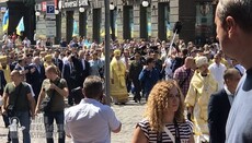 Учасники «хресної ходи» УПЦ КП розповіли, що їх звозили до Києва чиновники