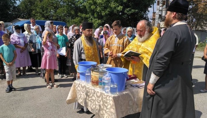 На Тернопільщині звершили молебень на місці ДТП