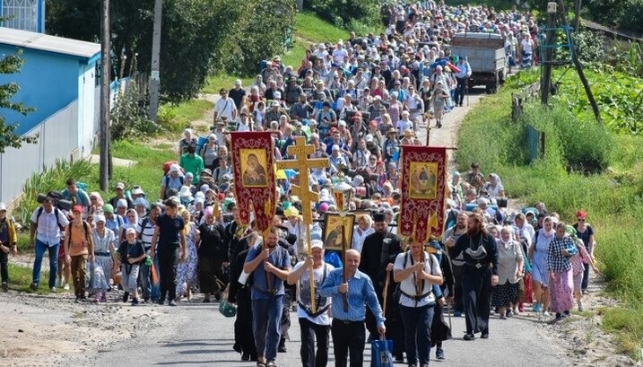 Традиційний хресний хід з Браїлова до Почаївської лаври