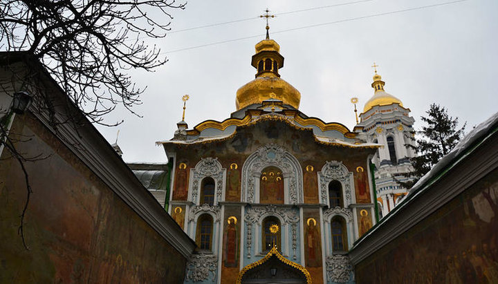 Троїцька надбрамна церква Києво-Печерської лаври