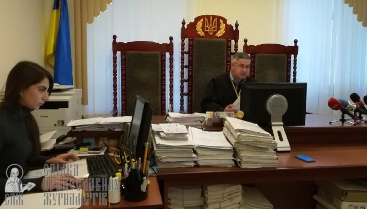 Суд переніс розгляд справи про Десятинну церкву