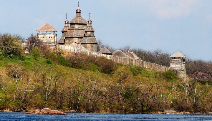 Влада Запоріжжя дала вказівку дитбудинкам хрестити дітей в УПЦ КП