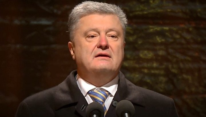 Выступление Петра Порошенко на Софийской площади в Киеве 15 декабря.