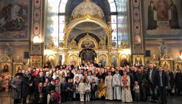 Parishioners of the UOC church in Kiev