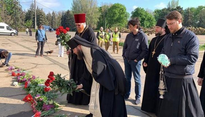 Духовенство Одесской епархии совершило заупокойные богослужения на местах массовой гибели одесситов