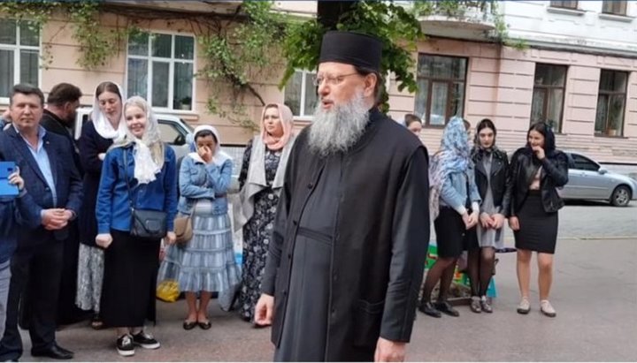 Митрополит Черновицкий и Буковинский Мелетий, скриншот видео Черновицко-Буковинской епархии УПЦ.