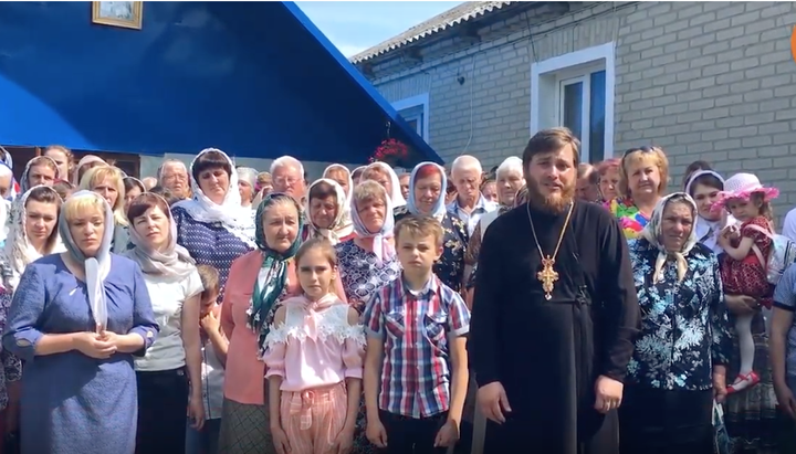 The UOC parish in Zhidychin – to the President: We just want to live by law