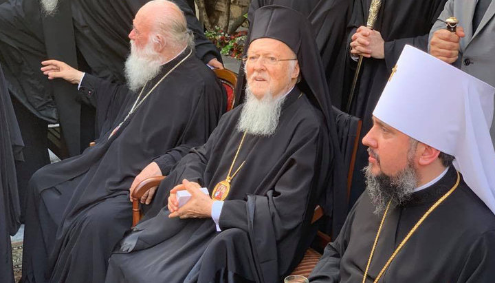 Arhiepiscopul Ieronim, patriarhul Bartolomeu şi Epifanie