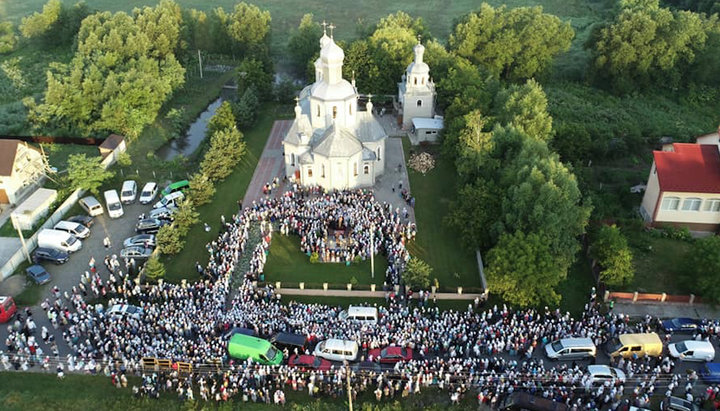 Biserica cu hramul în cinstea Acoperământului Maicii Domnului. Imagine: Facebook