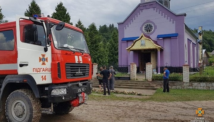 Храм УПЦ КП в селе Волица. Фото: ГСЧС в Тернопольской области