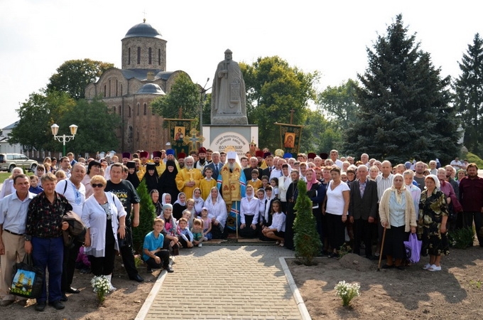 На Житомирщині встановили та освятили величний пам’ятник Володимиру Хрестителю (+ФОТО)