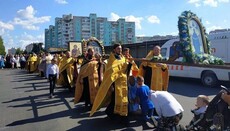 В Луцке прошел традиционный крестный ход с православными святынями города