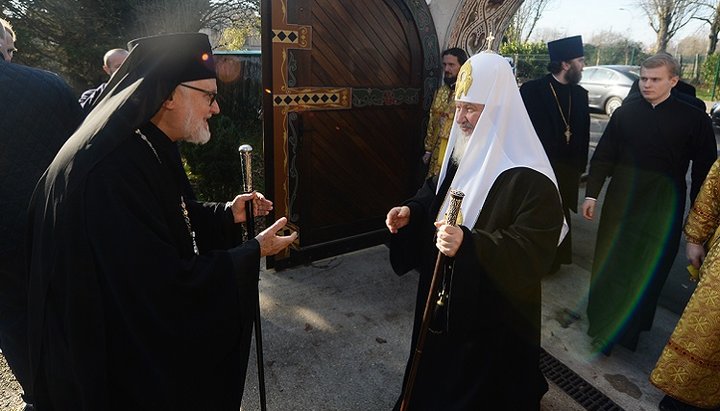 Патриарх Кирилл и архиепископ Иоанн (Ренетто) во время визита патриарха Кирилла во Францию. Фото: Пресс-служба патриарха Московского и всея Руси