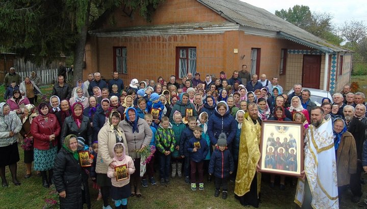 Віруючі УПЦ села Четвертня Волинської області. Фото: прес-служба Волинської єпархії