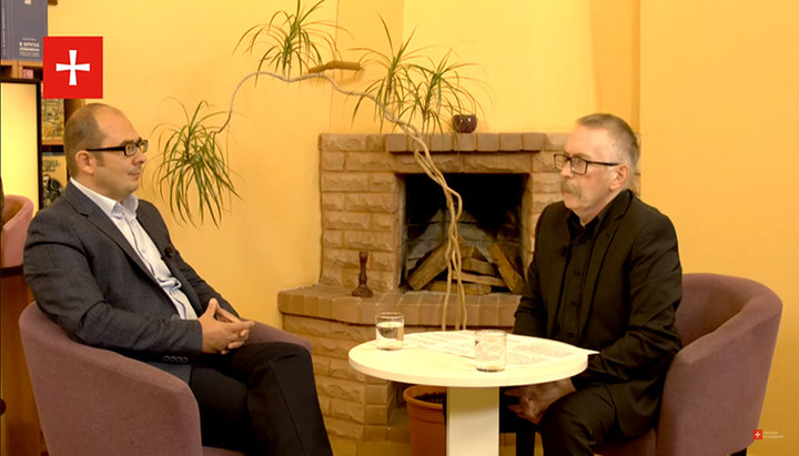 Religious observer Aleksei Smirnov on the air of the program “Right to Faith”. Photo: YouTube