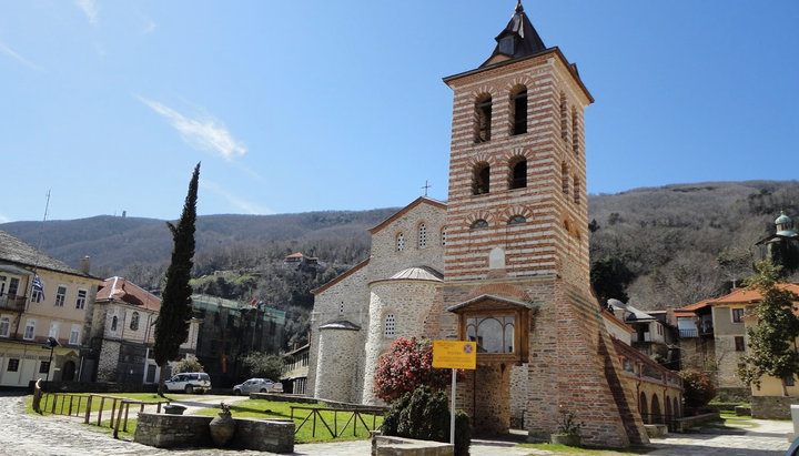 Протатский храм в Кариесе, Афон. Фото: athos.guide