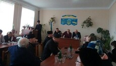 Влада і поліція вирішили віддати храм УПЦ в Сусвалі активу ПЦУ