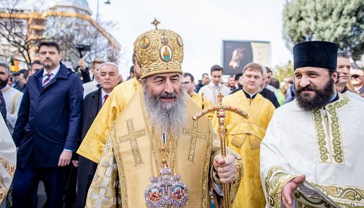 Блаженніший Митрополит Онуфрій на чолі хресного ходу в Подгориці, 29.02.2020. Фото: Facebook-сторінка єпископа Віктора (Коцаби)