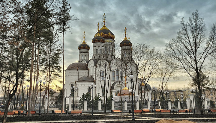 Богоявленский кафедральный собор в Горловке. Фото: fotokto.ru