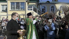 РПЦ стурбована штрафами віруючих, які прийшли до храмів у Вербну неділю