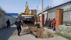 В Днепре коммунальщики перекопали вход в храм, чтобы помешать богослужениям