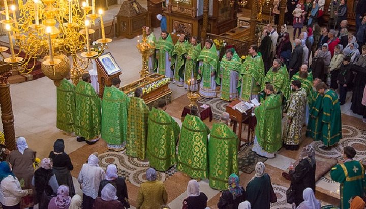 Соборное богослужение в Георгиевском соборе УПЦ в Макеевке. Фото: donetsk.church.ua