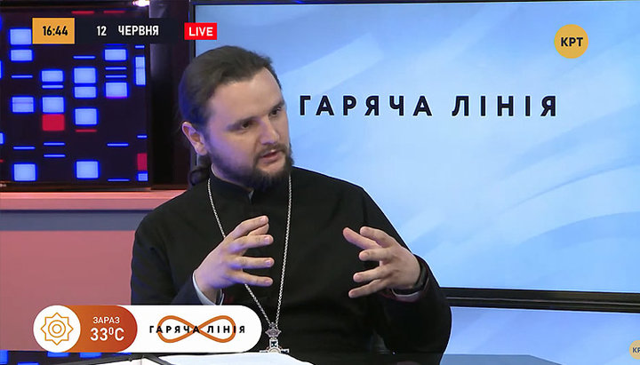 Клирик Бориспольской епархии УПЦ протоиерей Александр Клименко. Фото: скриншот видео на YouTube-канале «Телеканал КРТ»