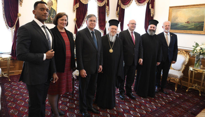 Representatives of the State Department and Patriarch Bartholomew. Photo: romfea.gr