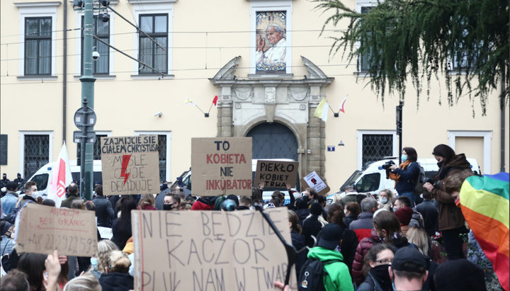 Протесты в Польше против запрета на аборты. Фото: notesfrompoland.com