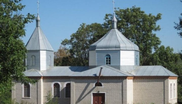 Свято-Михайлівський храм у селі Галузинці Хмельницької області. Фото: wikimapia.org