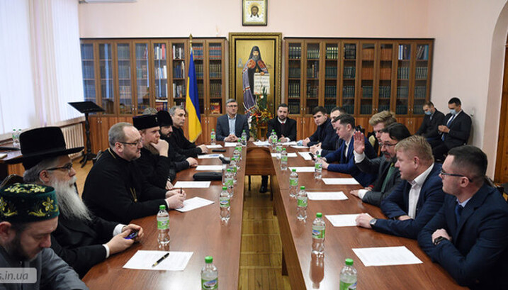 Meeting of AUCCRO representatives and Verkhovna Rada deputies. Photo: irs.in.ua