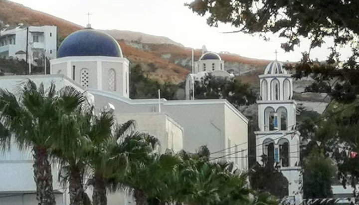 Храм Божией Матери в Камари. Фото: facebook.com/Santorini-view