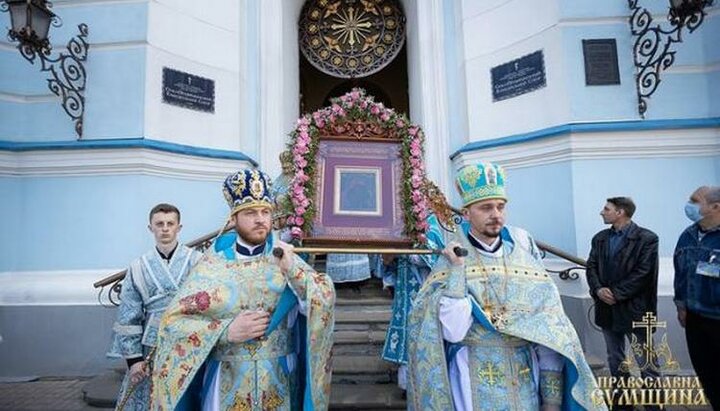 В Сумах крестный ход совершили на колесах