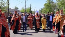 Митрополит Никодим очолив Пасхальний хресний хід у Рубіжному