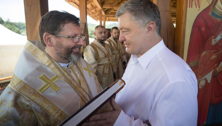 Петр Порошенко вместе с главой УГКЦ Святославом Шевчуком. Фото: facebook.com/UkrainianCatholicUniversity