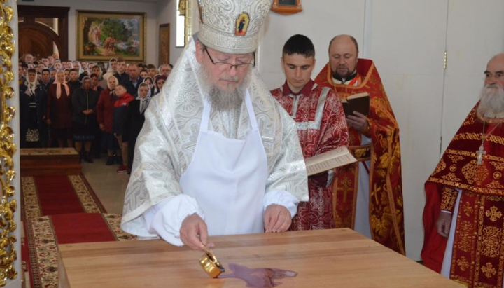 Чин освящения нового храма в с. Великие Селища совершил митрополит Анатолий (Гладкий). Фото: sarny.church.ua