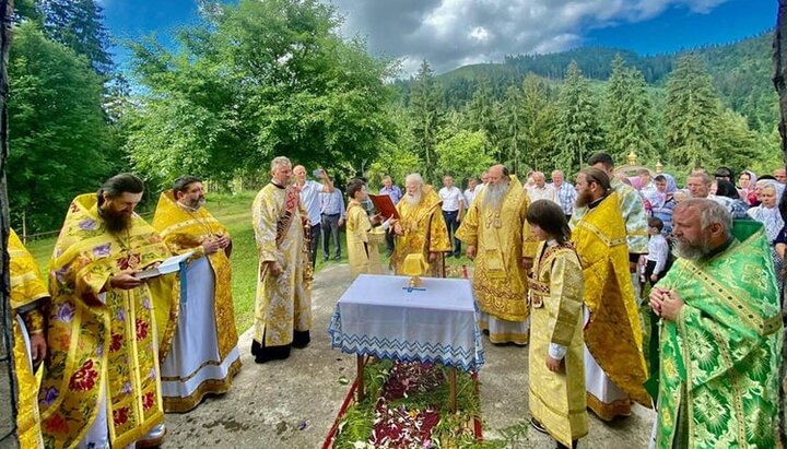 Освящение храма в селе Майдан Закарпатской области. Фото: facebook.com/orthodox.shield