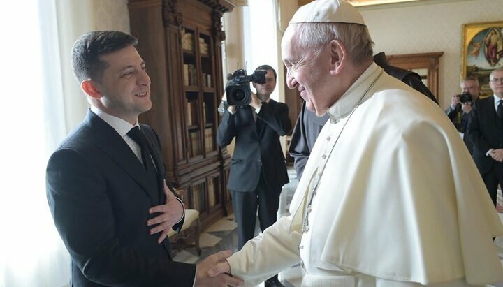 Vladimir Zelenski și conducătorul BRC, Papa Francisc. Imagine: Vaticannews.va