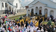 В Адамовке освятили памятник святителю Иоанну Шанхайскому