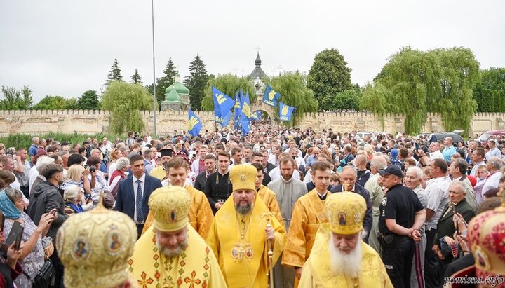 «Богослужение» ПЦУ, посвященное годовщине битвы под Берестечком. Фото: pomisna.info